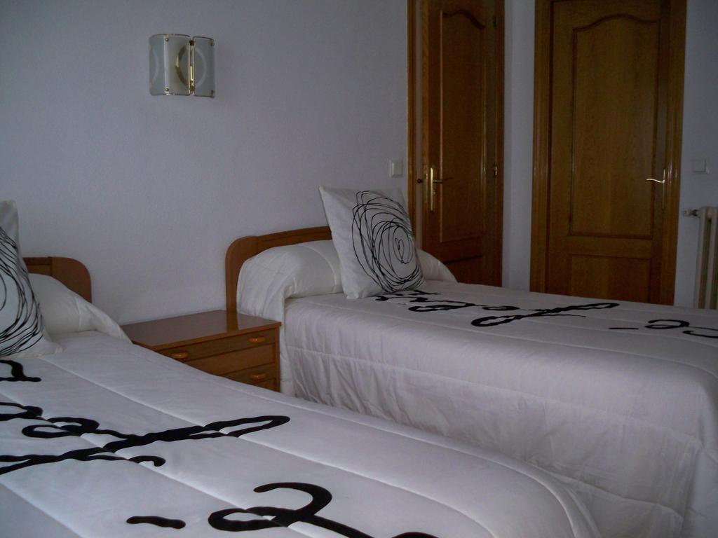 Hostal "Los Chanos El Ruso" Galende Kültér fotó