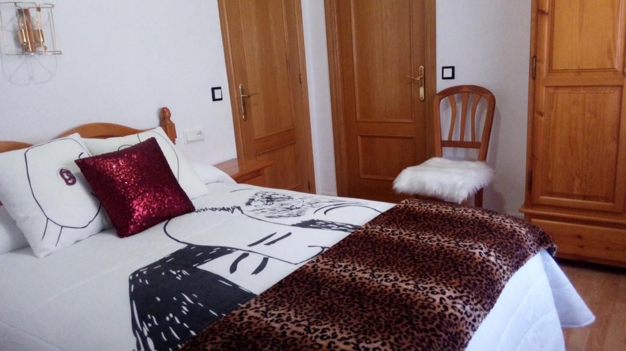 Hostal "Los Chanos El Ruso" Galende Kültér fotó