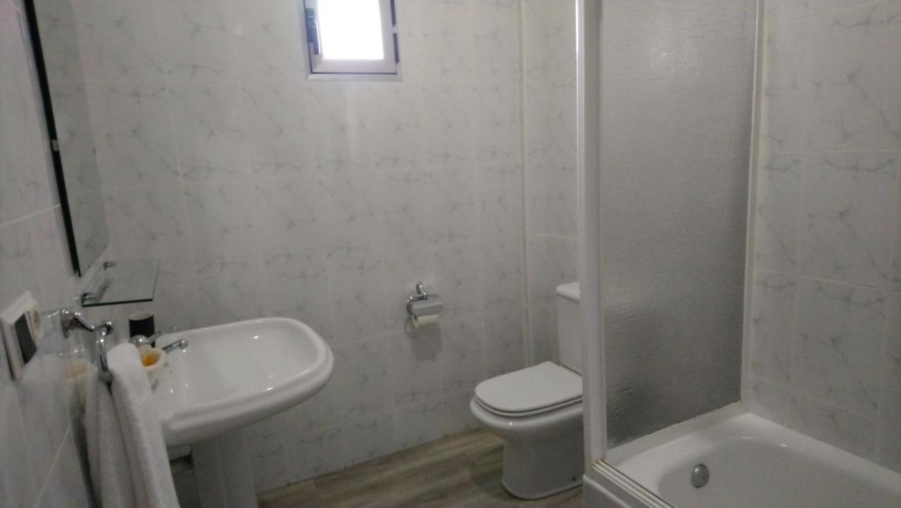 Hostal "Los Chanos El Ruso" Galende Kültér fotó