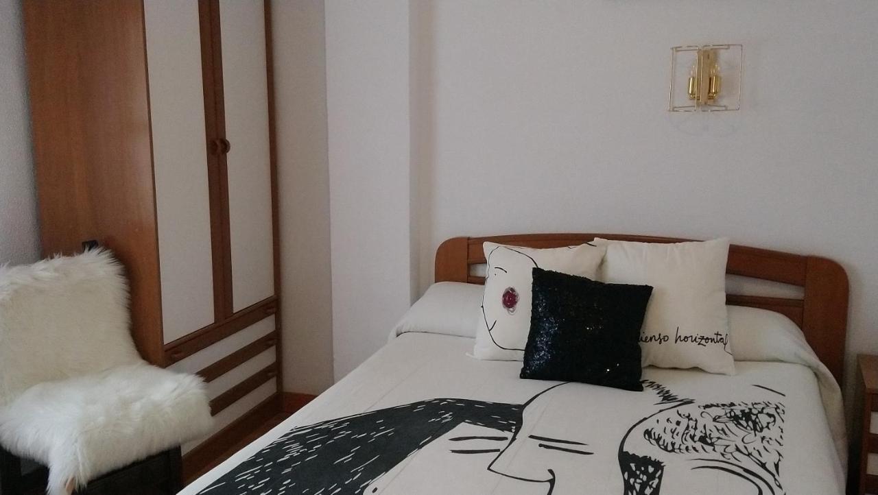 Hostal "Los Chanos El Ruso" Galende Kültér fotó